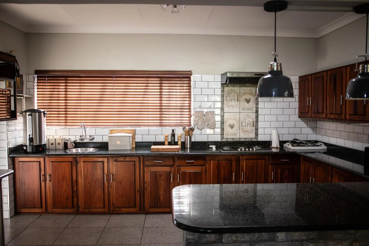 Full kitchen at On The Mend